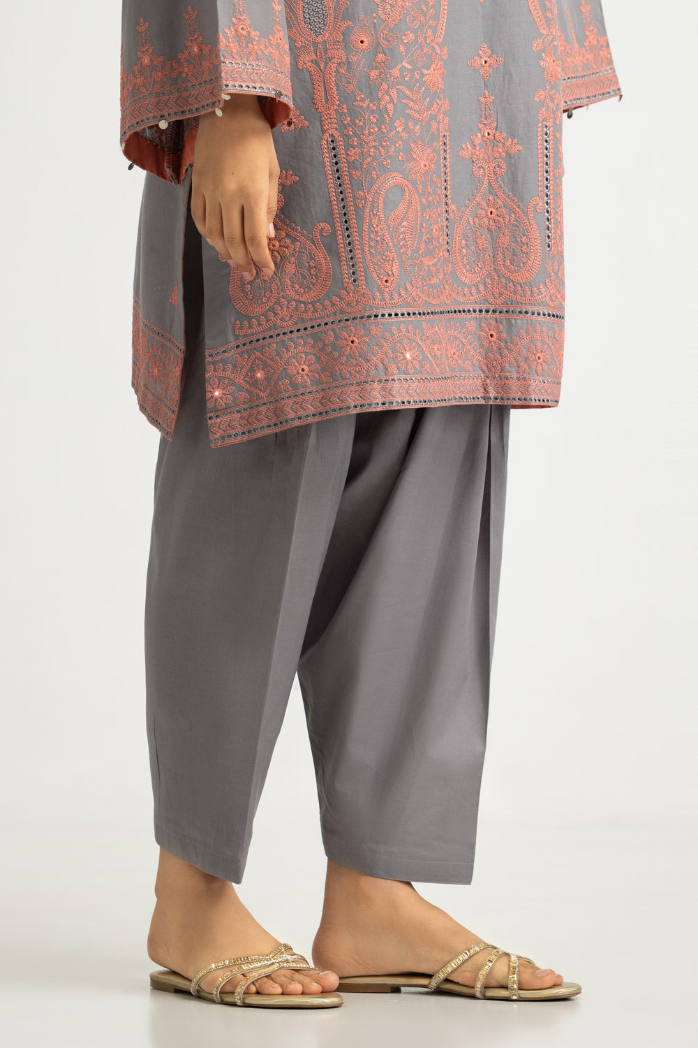 3PC Lawn Embroidered Suit