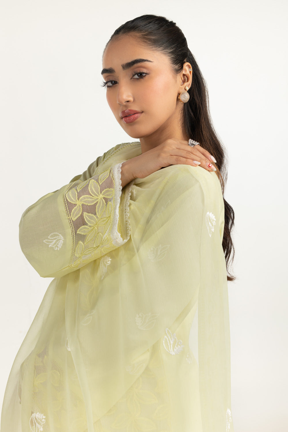 3Pc Lawn Embroidered Suit