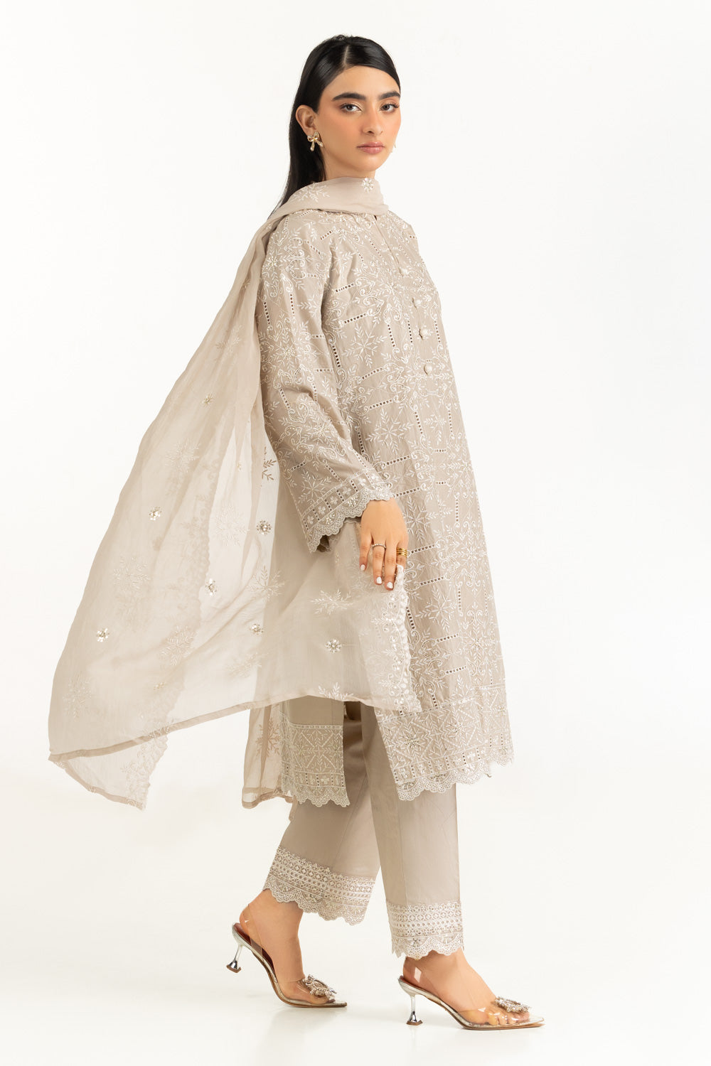 3Pc Lawn Embroidered Suit