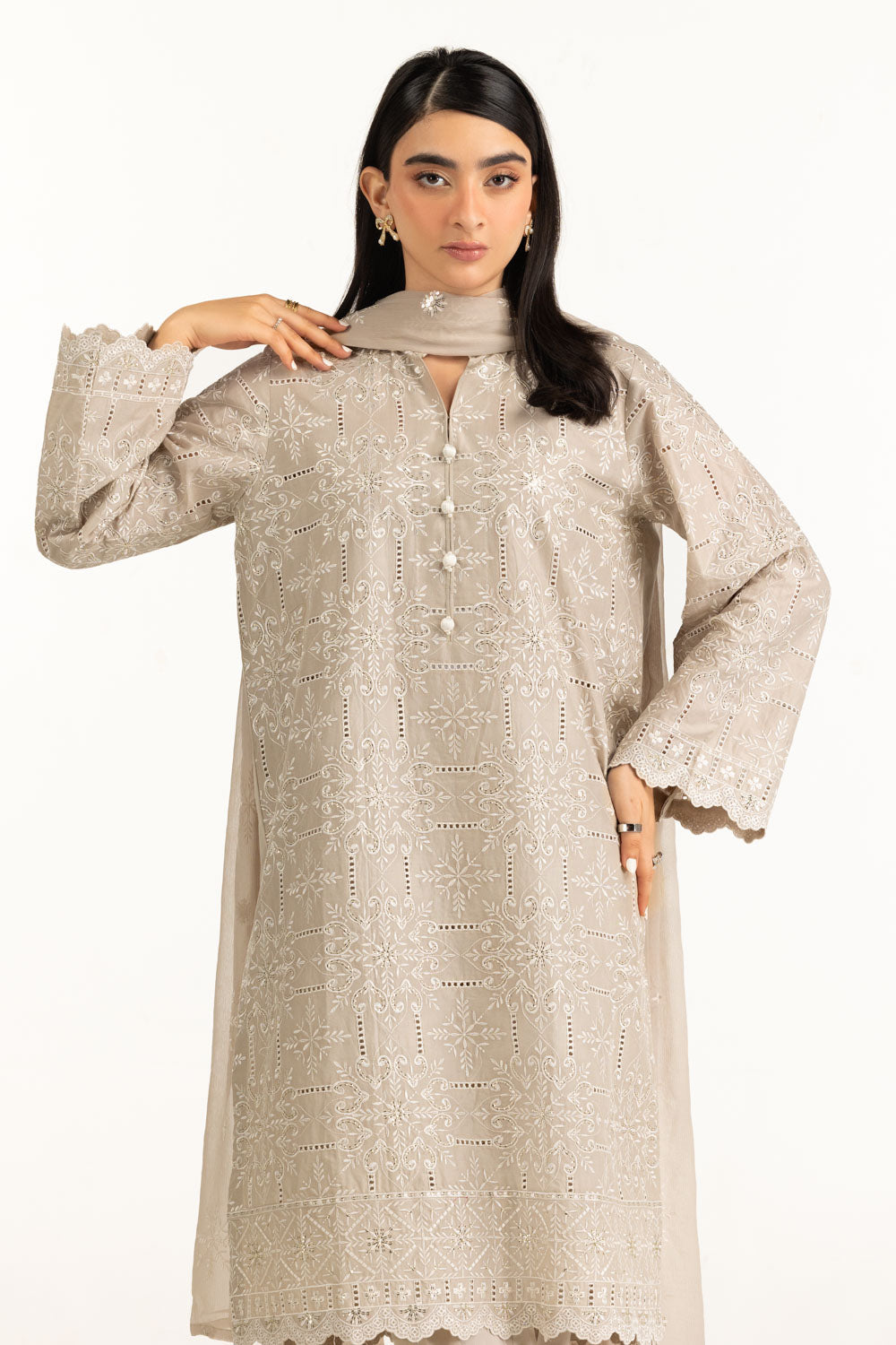 3Pc Lawn Embroidered Suit
