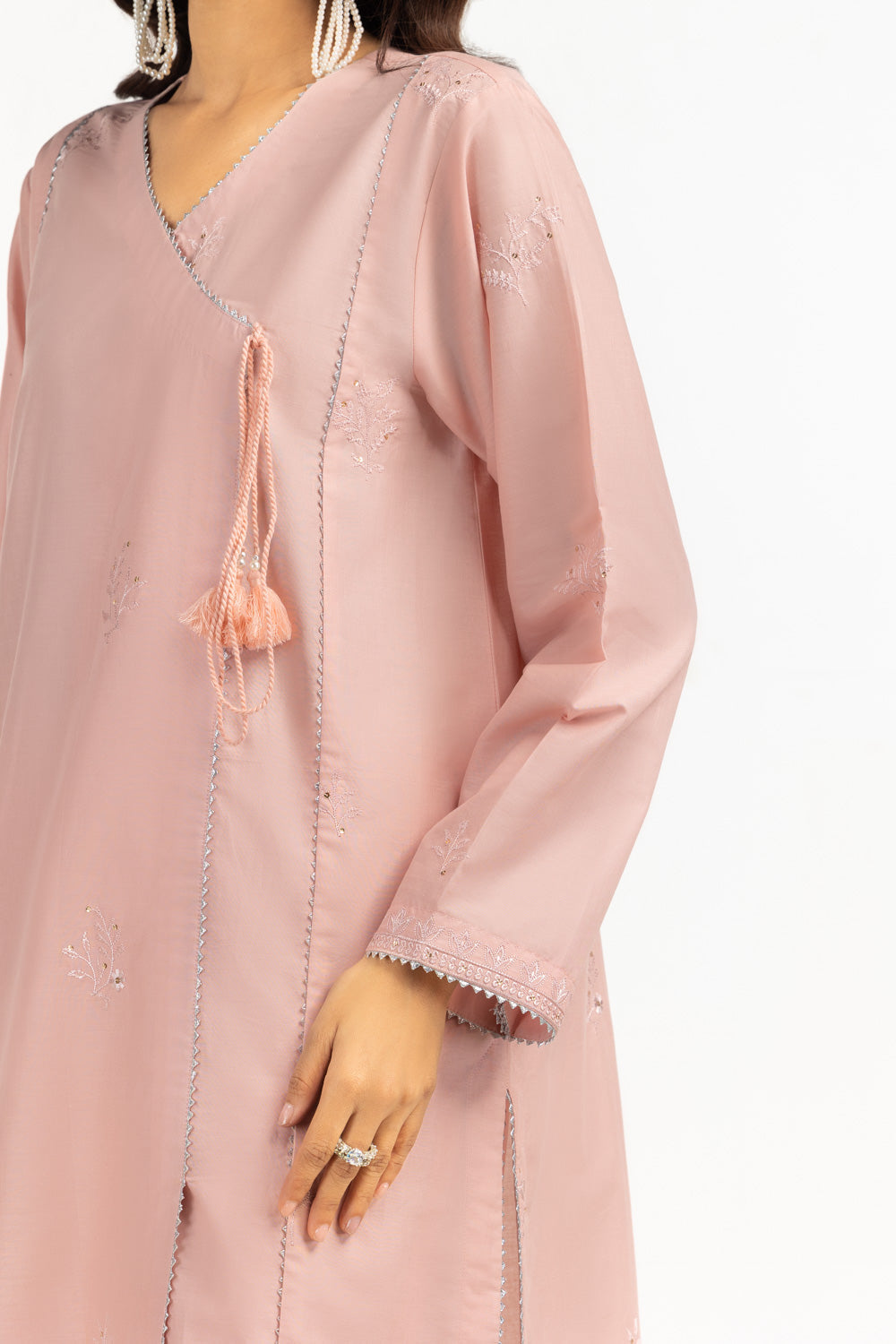 3Pc Lawn Embroidered Suit