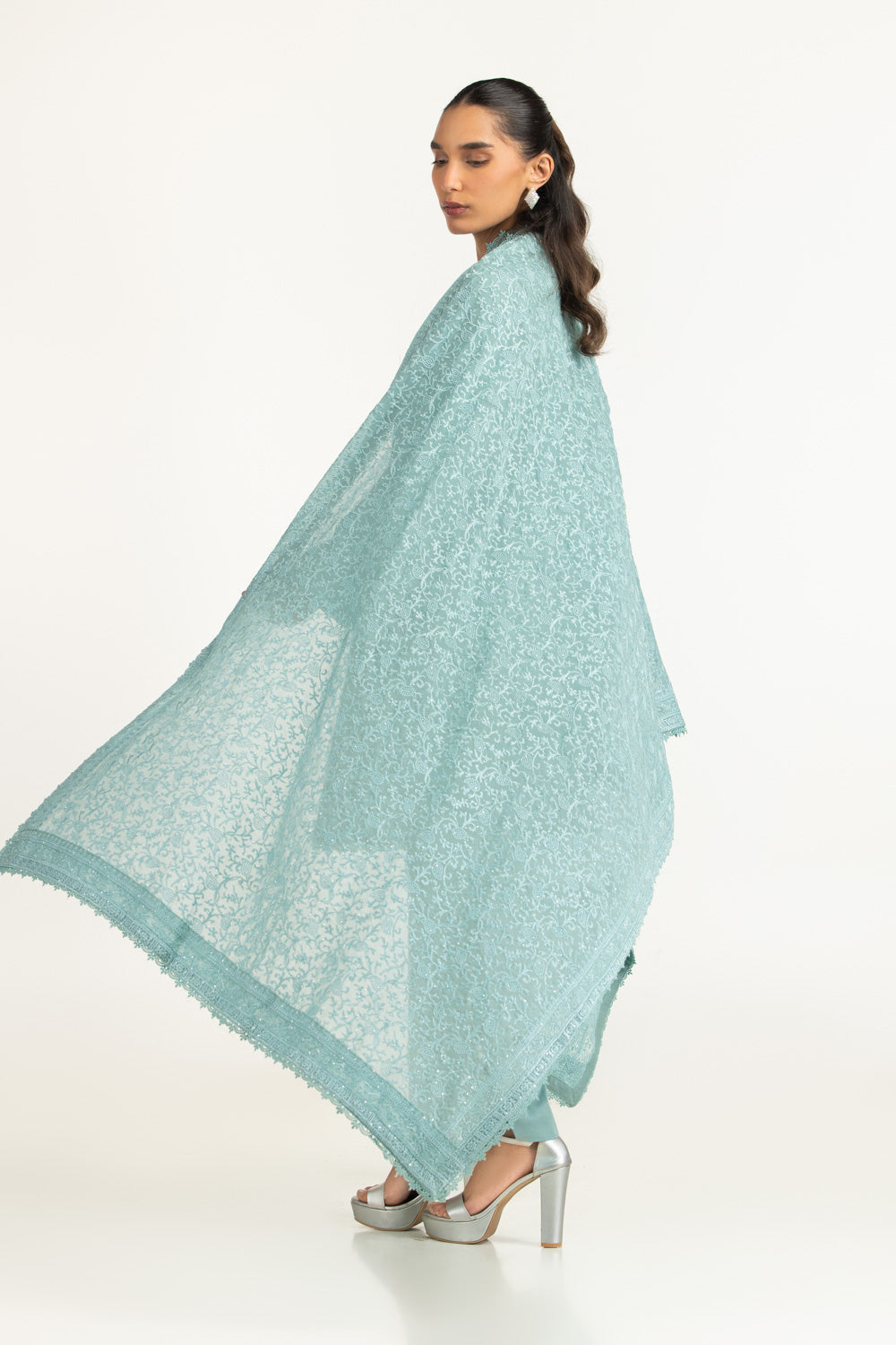3Pc Lawn Embroidered Suit