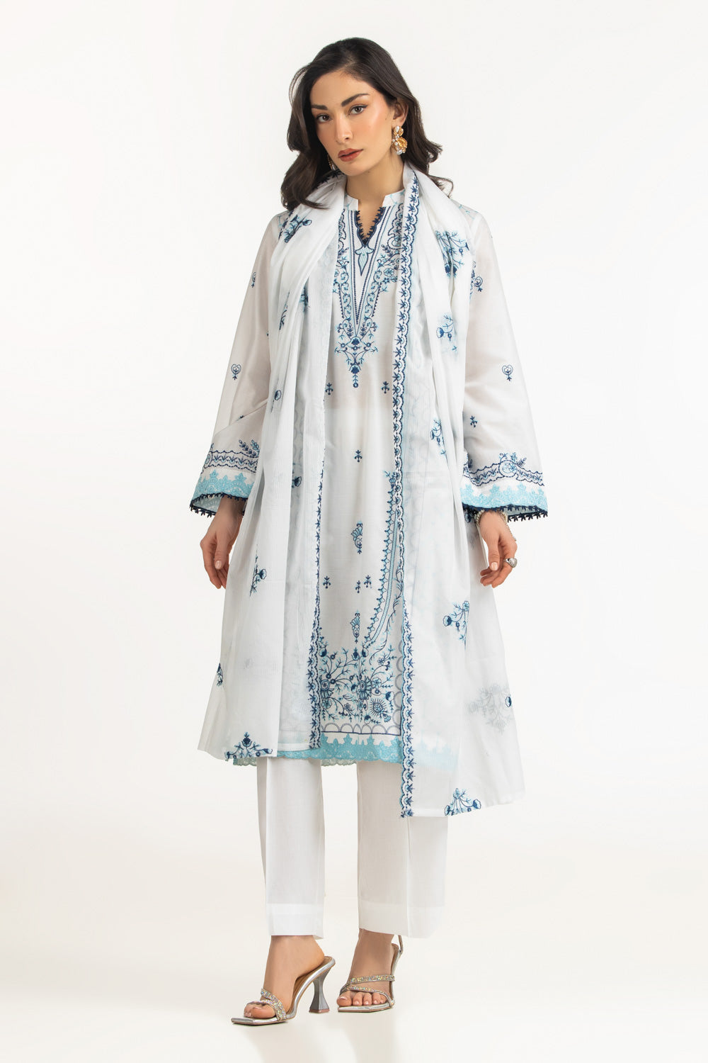 3Pc Lawn Embroidered Suit