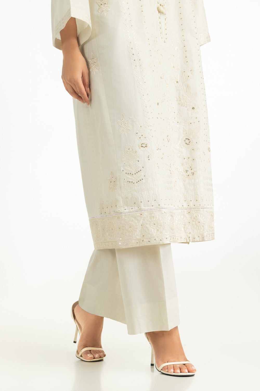 3Pc Lawn Embroidered Suit