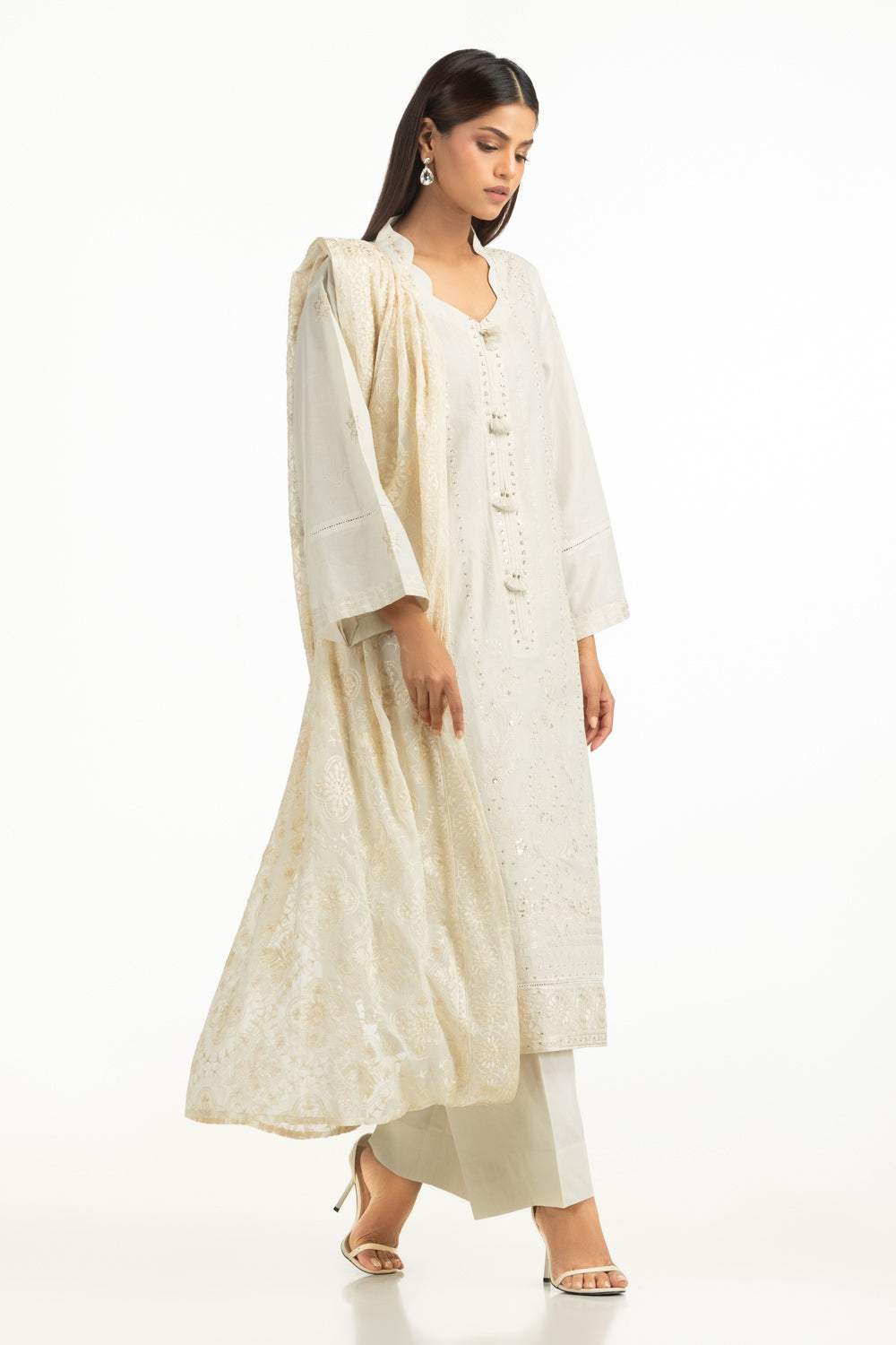3Pc Lawn Embroidered Suit