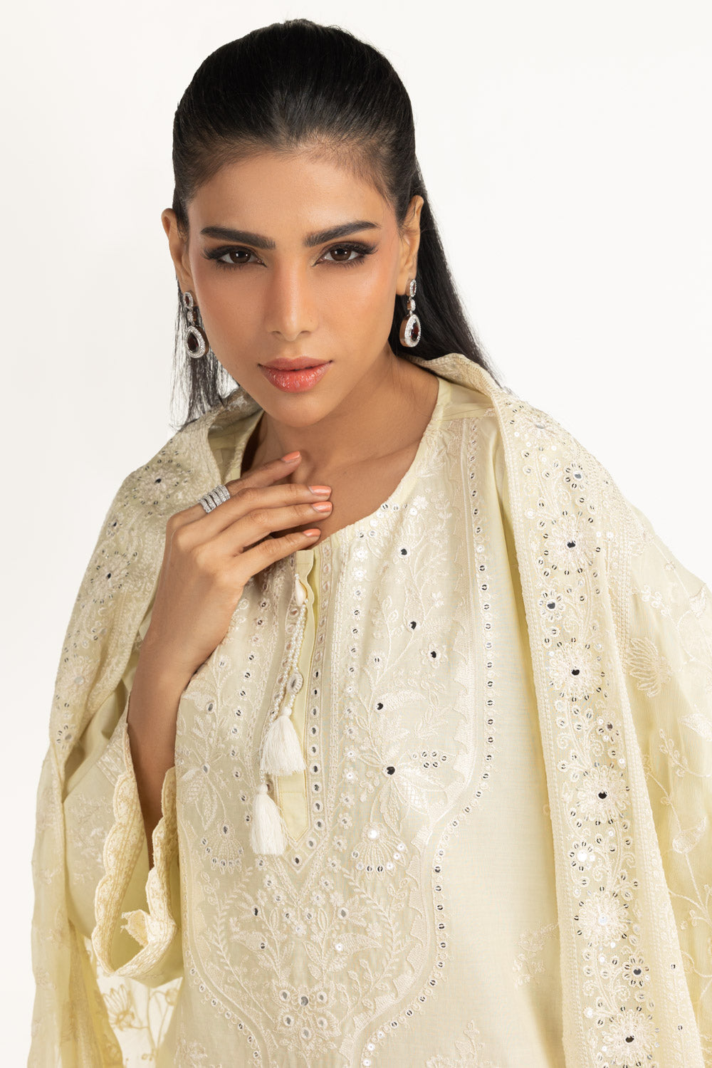 3Pc Lawn Embroidered Suit