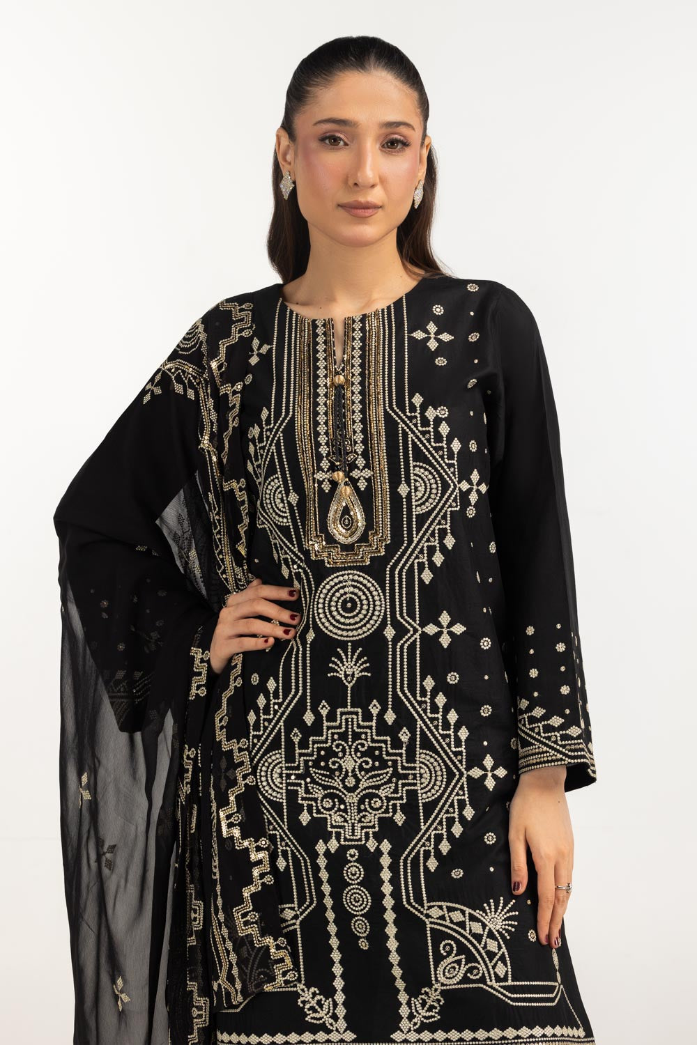 3Pc Lawn Embroidered Suit
