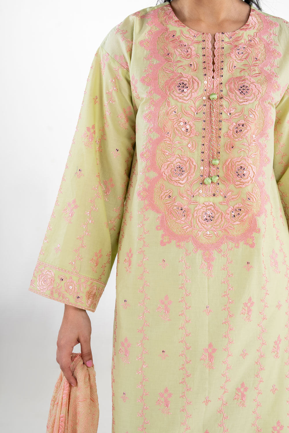 3Pc Lawn Embroidered Suit