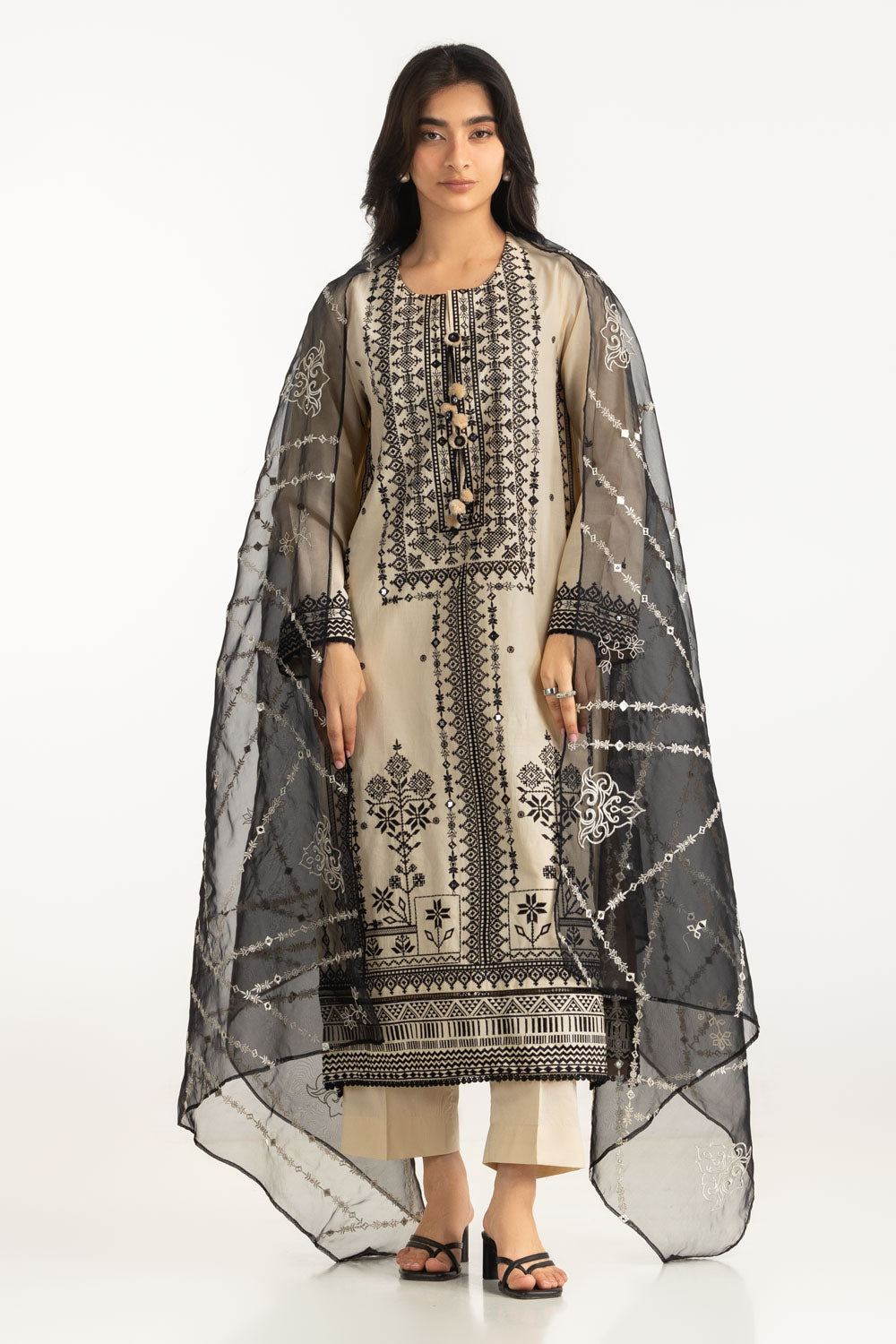 3Pc Lawn Embroidered Suit