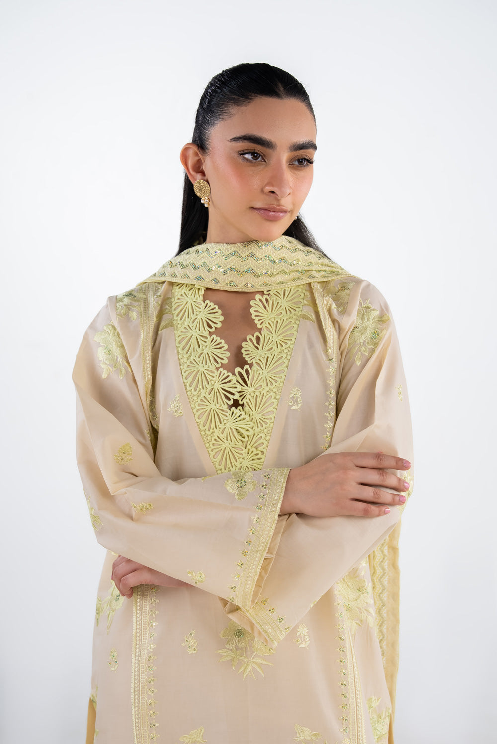3Pc Lawn Embroidered Suit