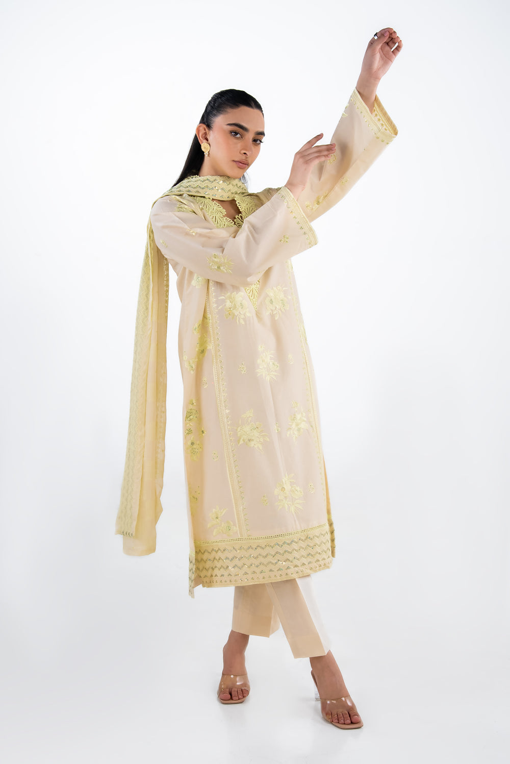 3Pc Lawn Embroidered Suit