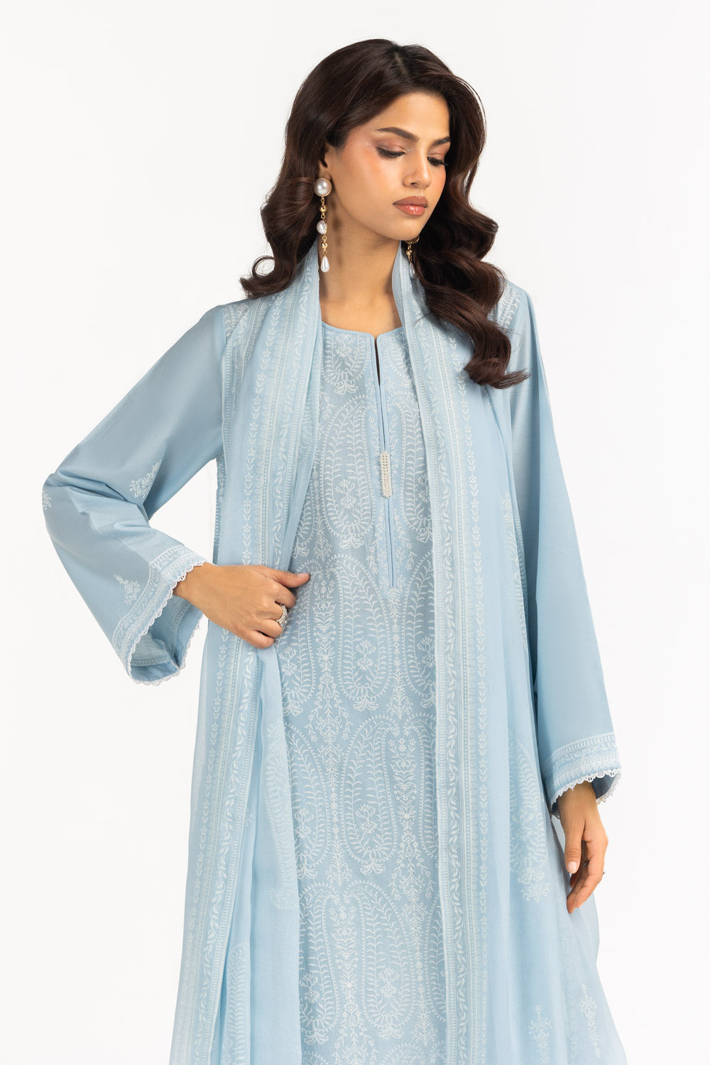 3Pc Lawn Embroidered Suit