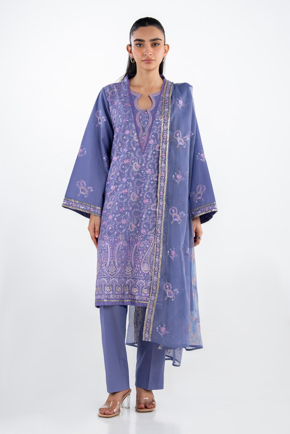 3Pc Lawn Embroidered Suit