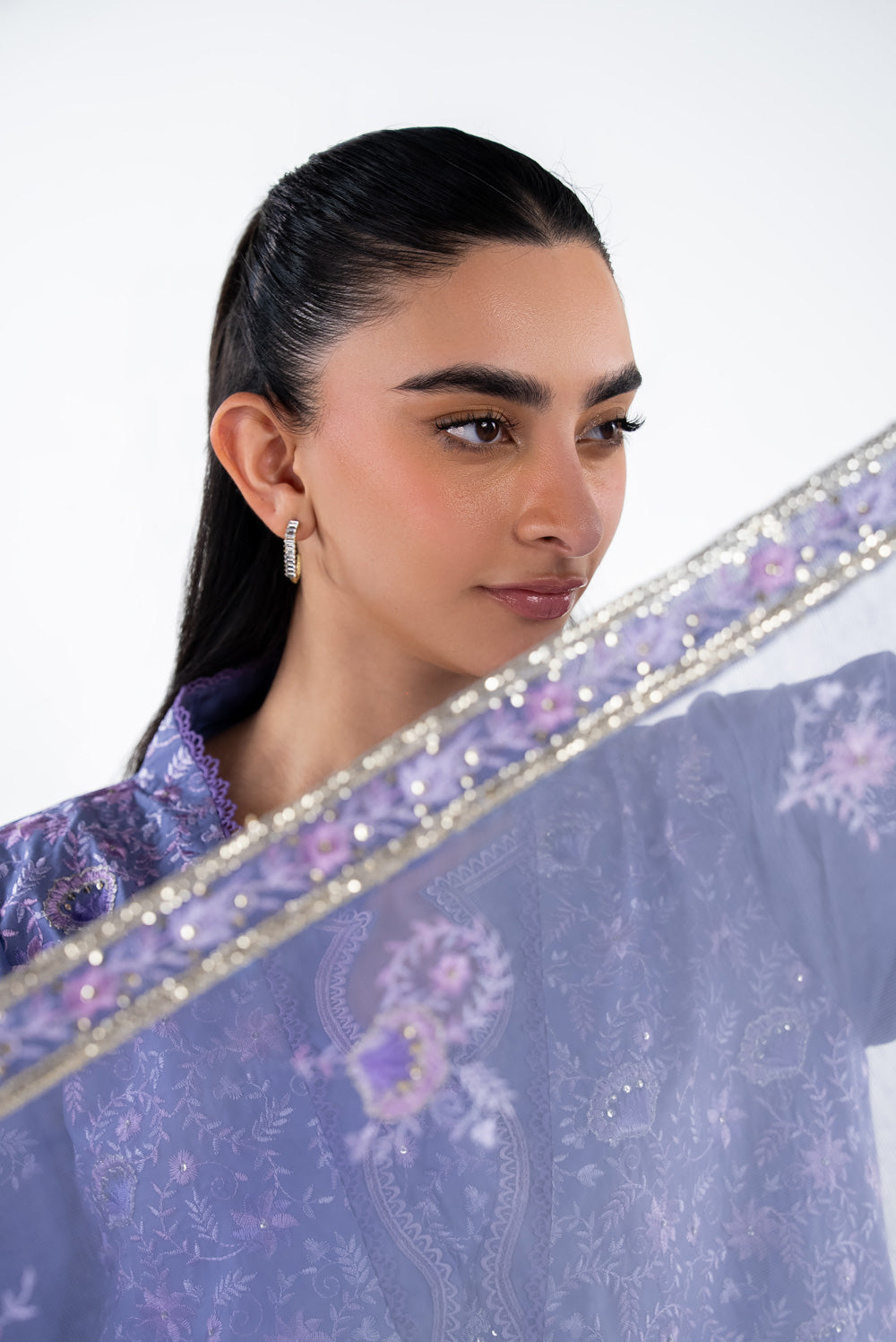 3Pc Lawn Embroidered Suit