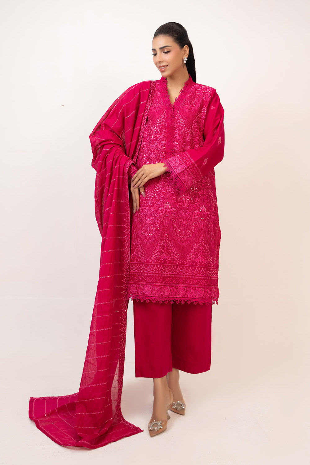 3Pc Lawn Embroidered Suit