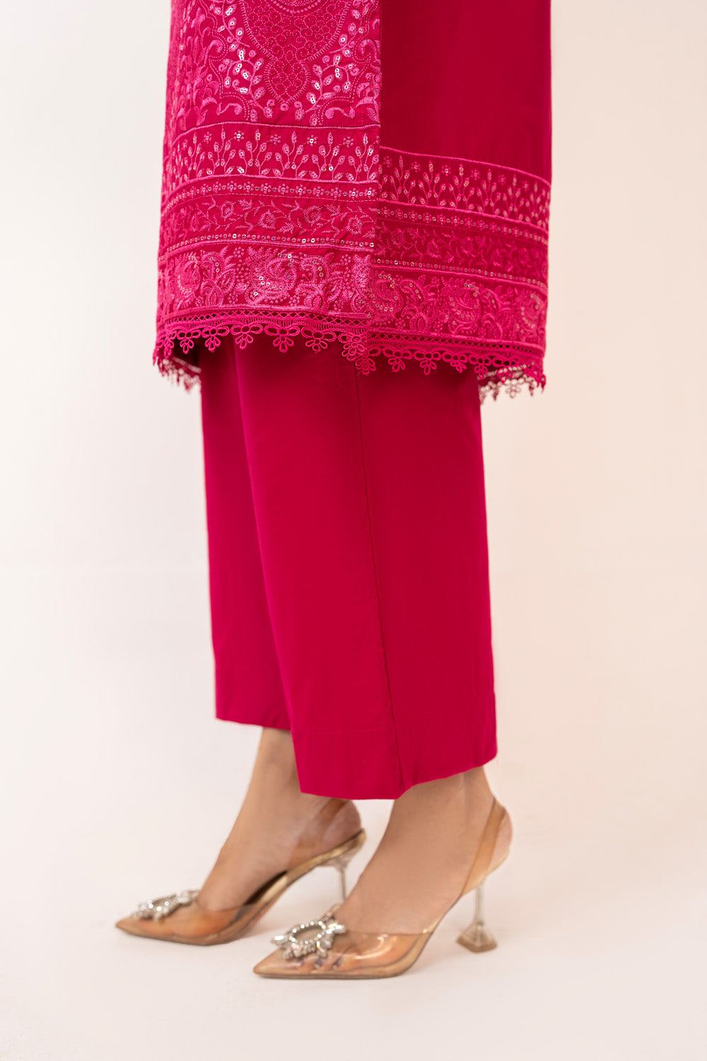 3Pc Lawn Embroidered Suit