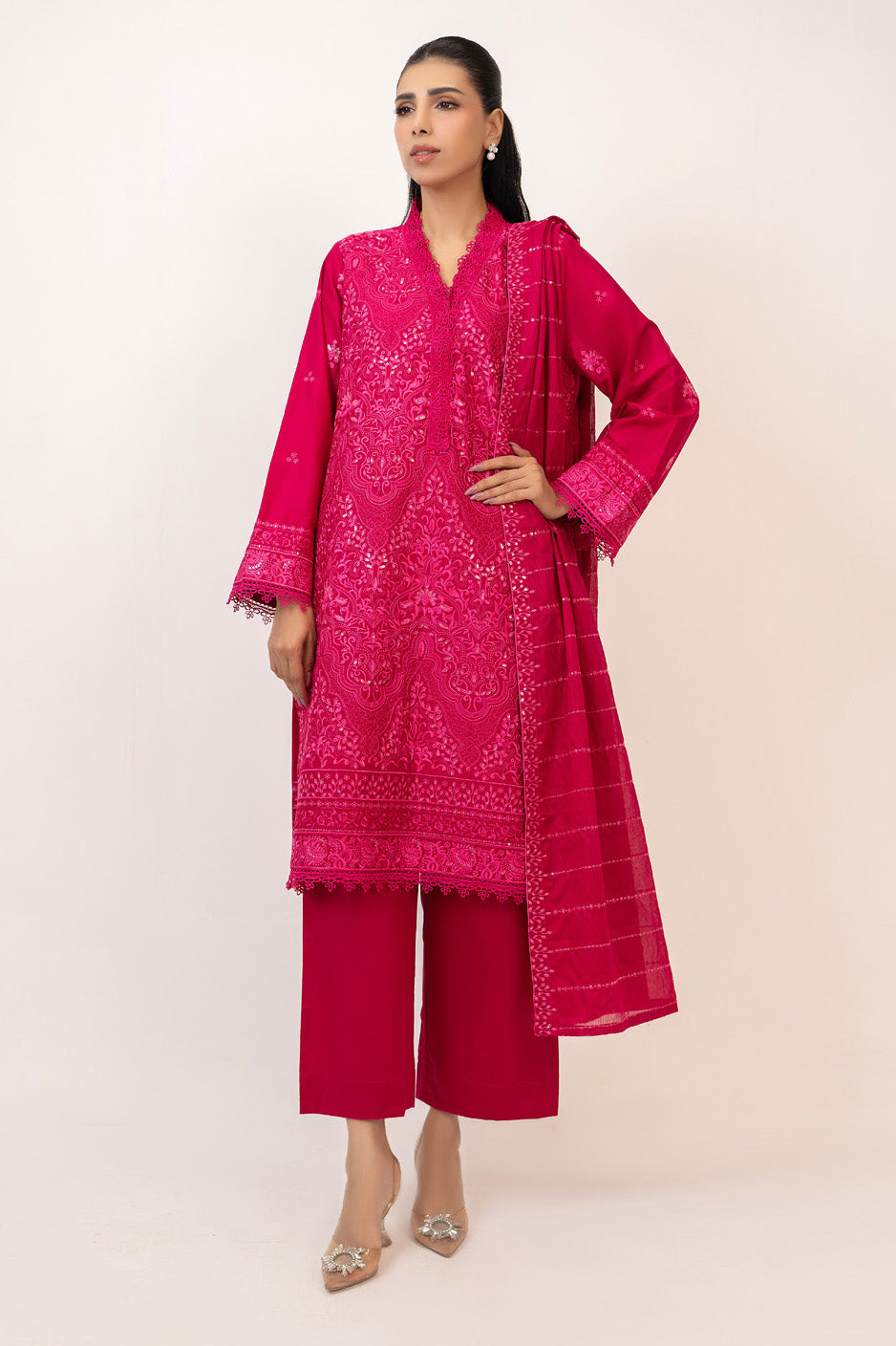 3Pc Lawn Embroidered Suit