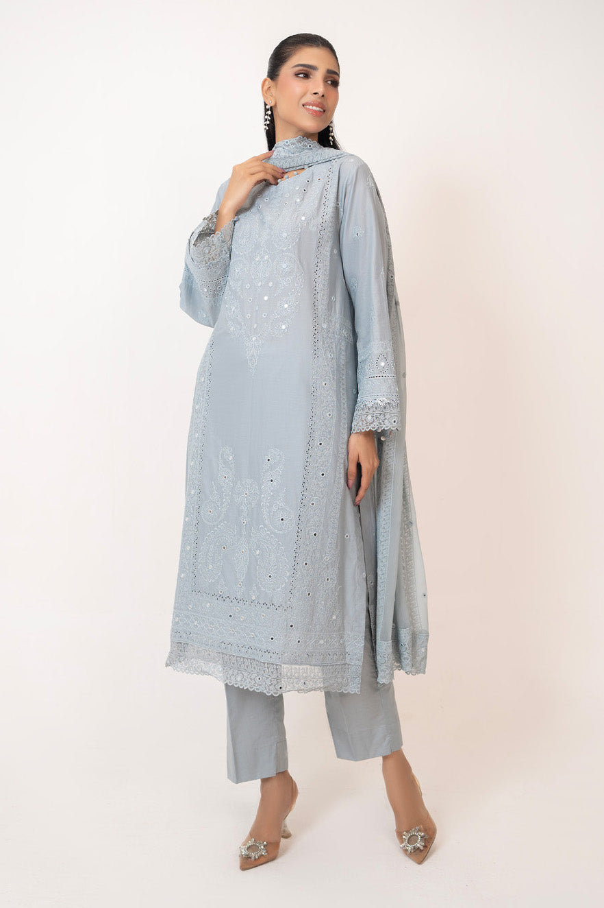 3Pc Lawn Embroidered Suit