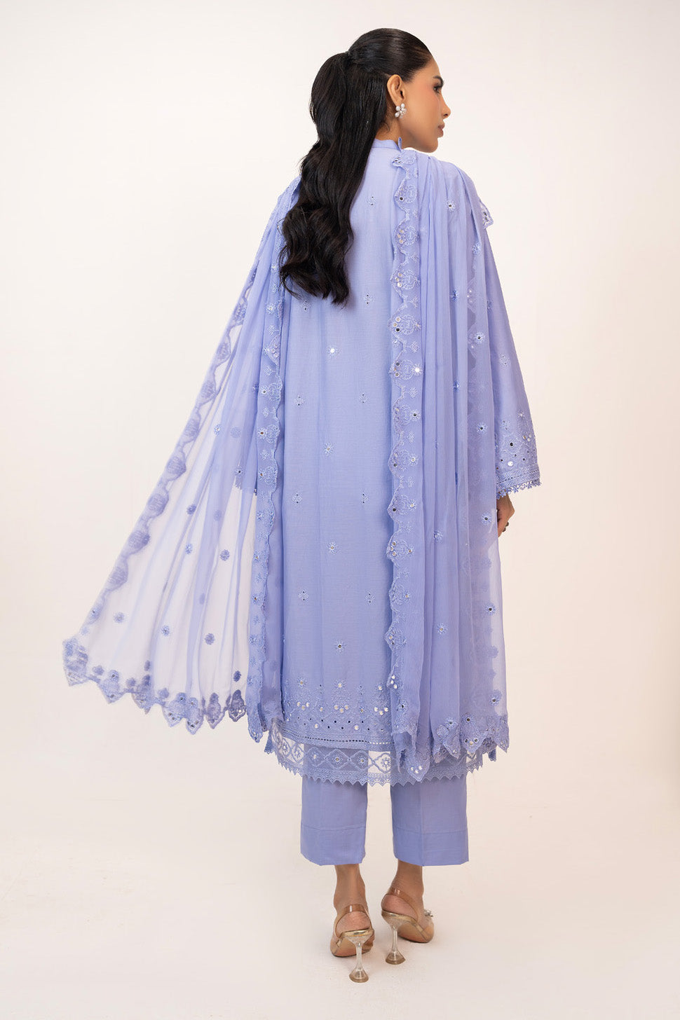 3Pc Lawn Embroidered Suit
