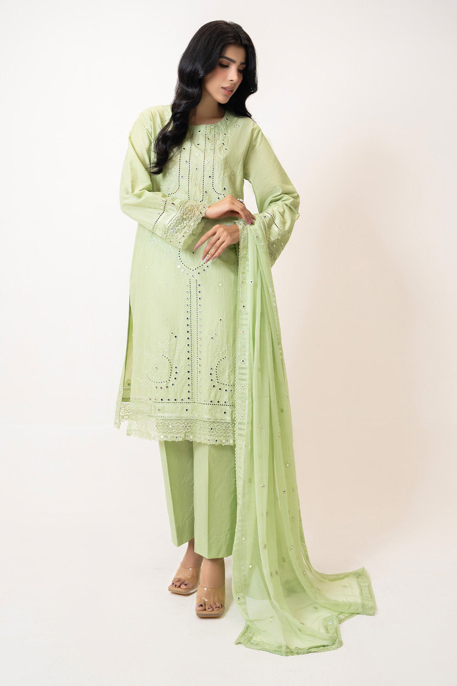 3Pc Lawn Embroidered Suit