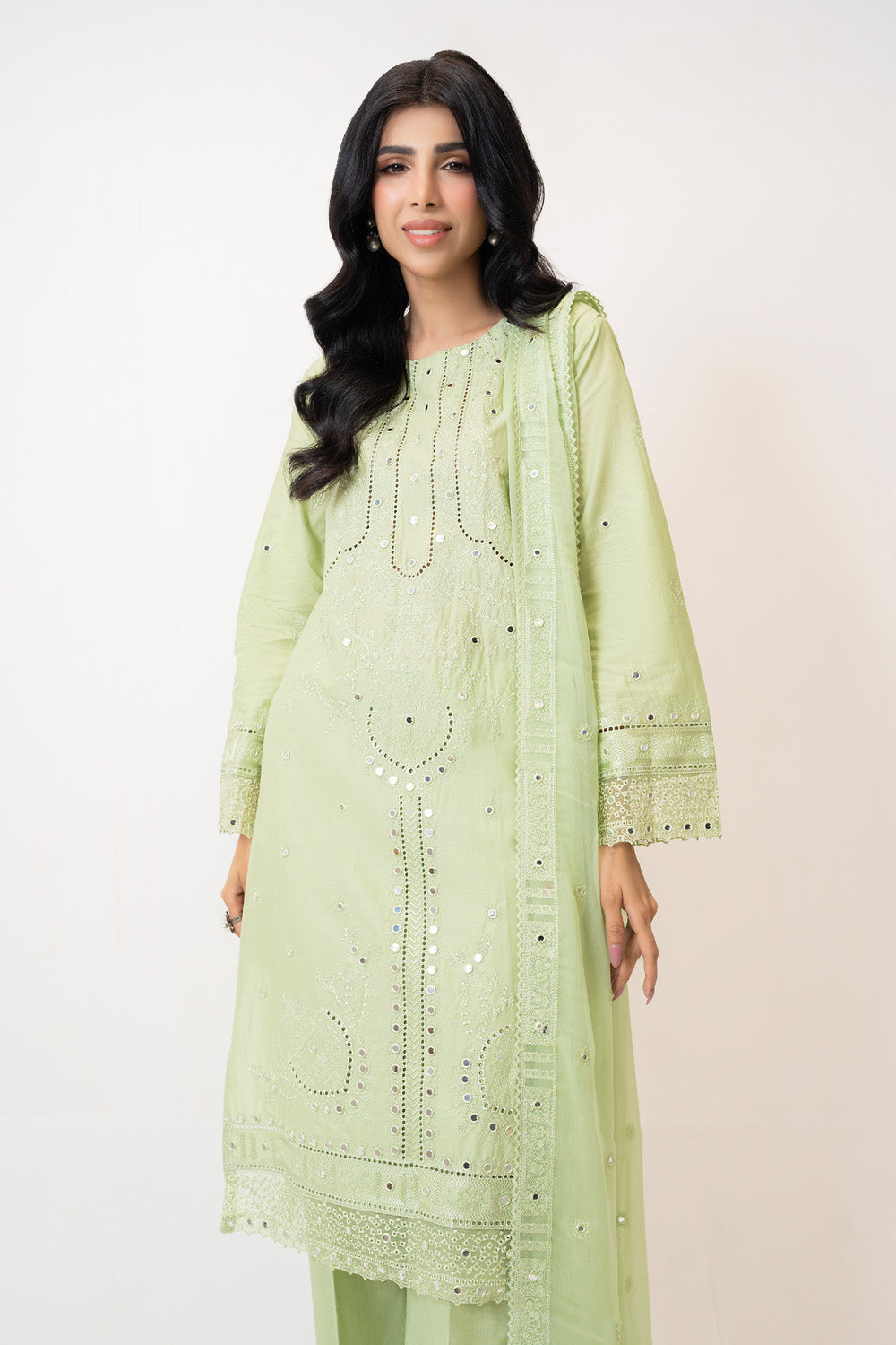 3Pc Lawn Embroidered Suit