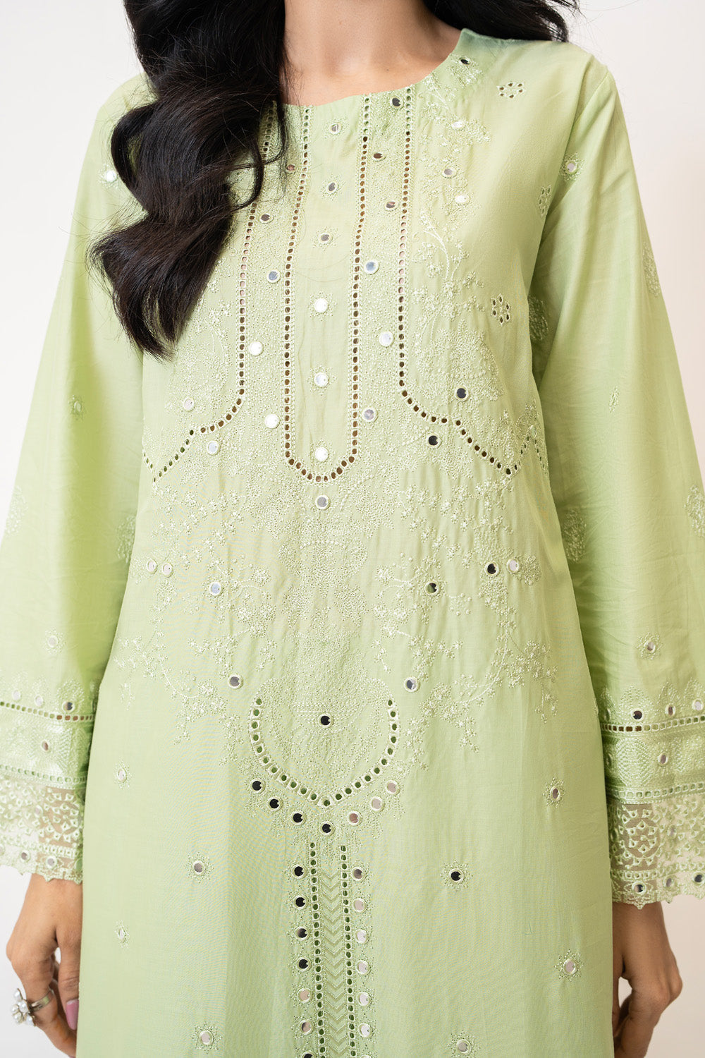 3Pc Lawn Embroidered Suit