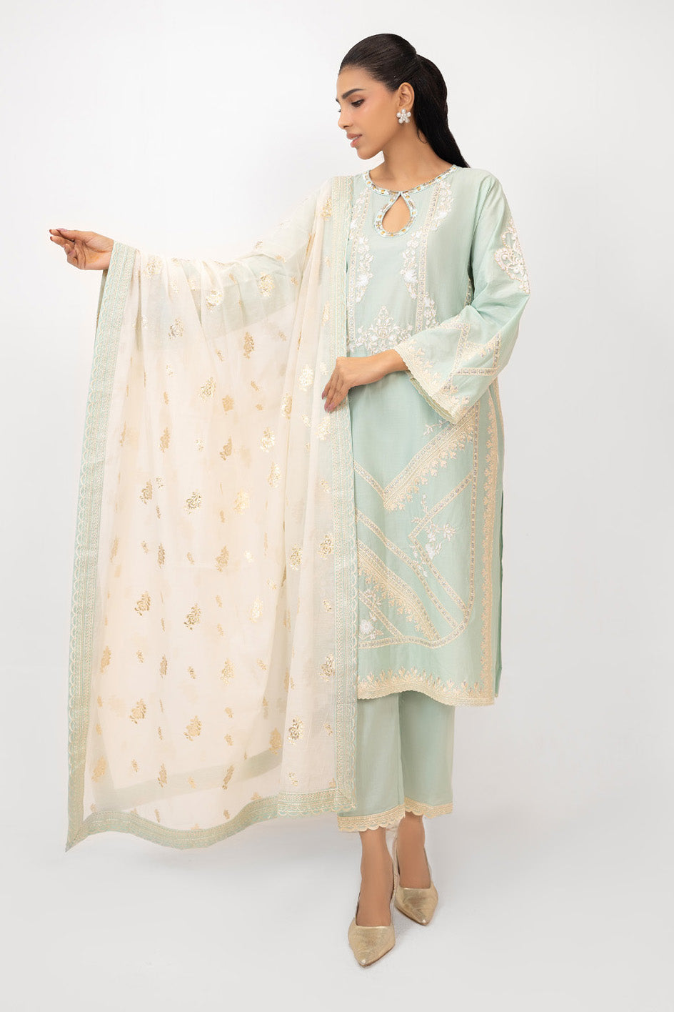 3Pc Lawn Embroidered Suit