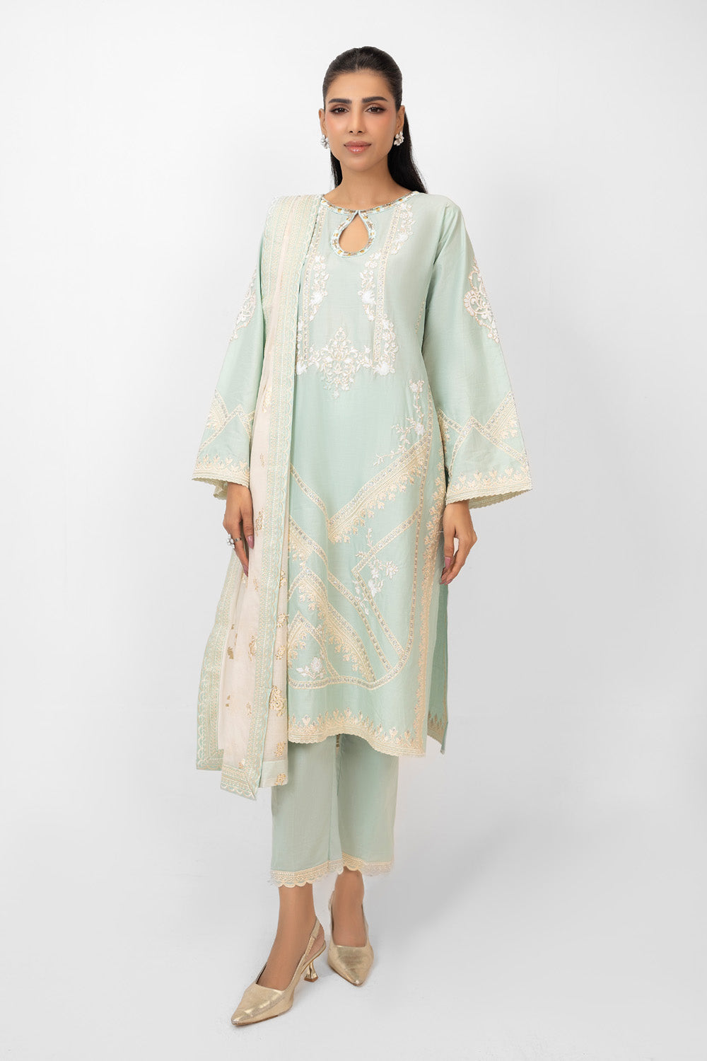 3Pc Lawn Embroidered Suit