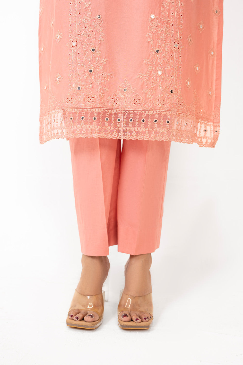 3Pc Lawn Embroidered Suit