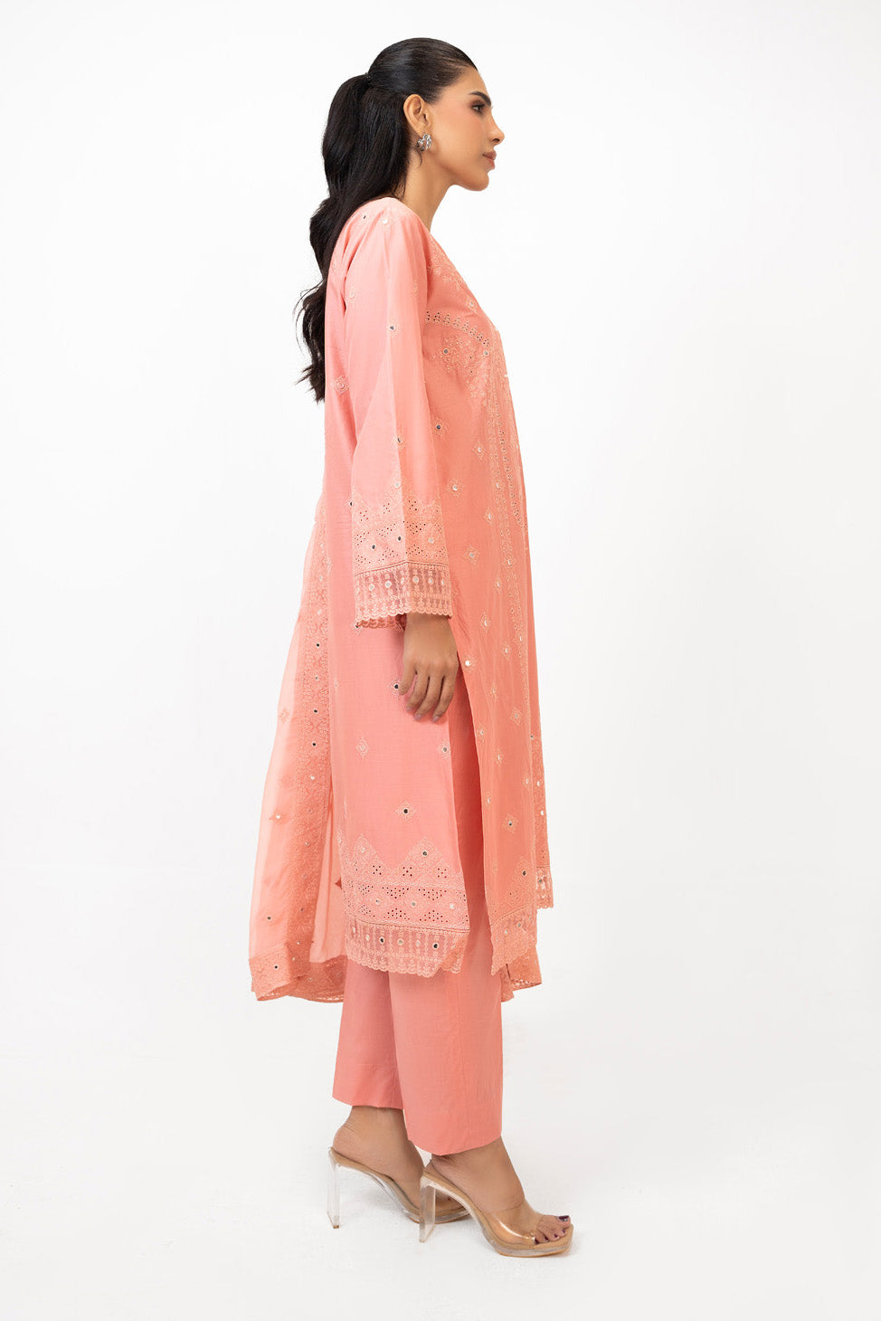 3Pc Lawn Embroidered Suit
