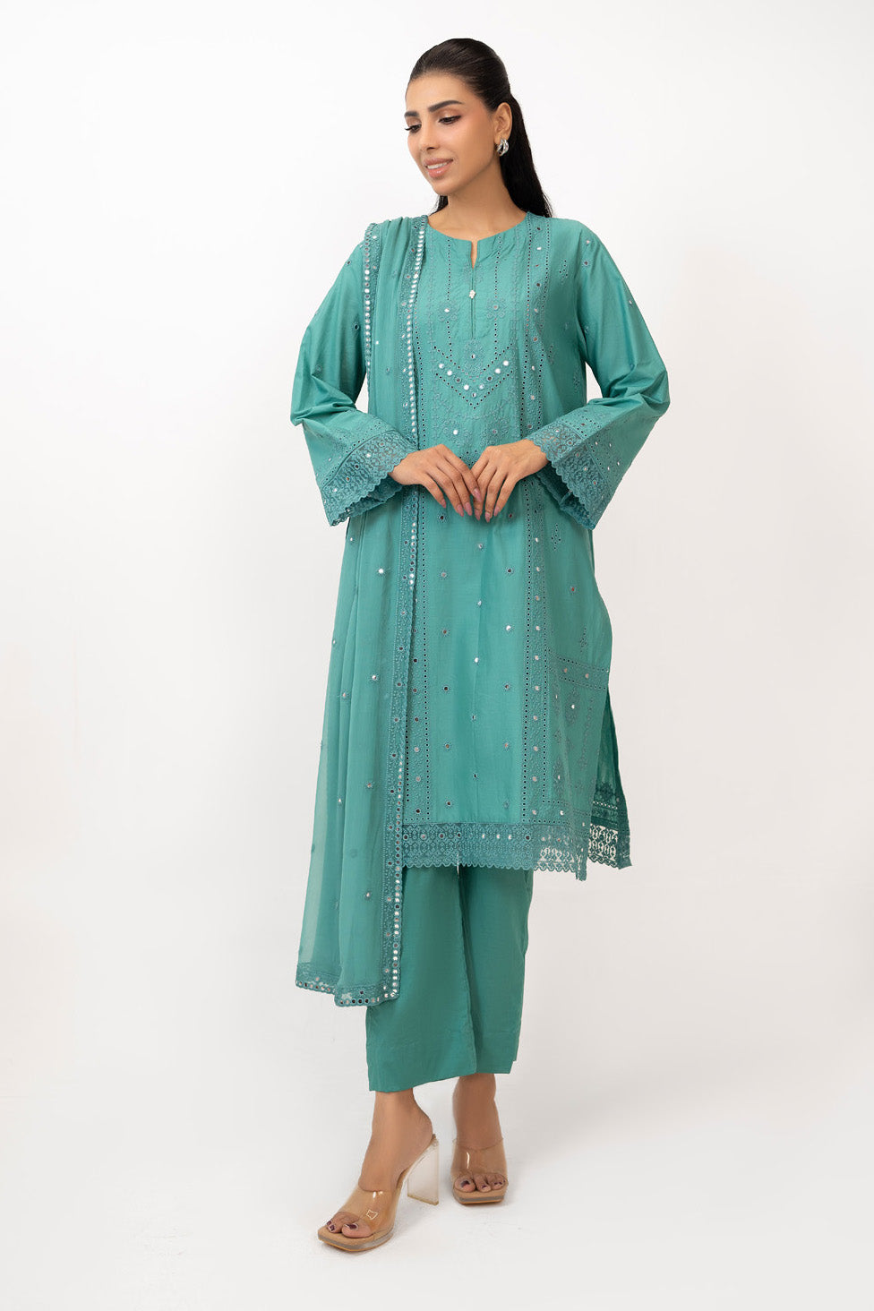 3Pc Lawn Embroidered Suit