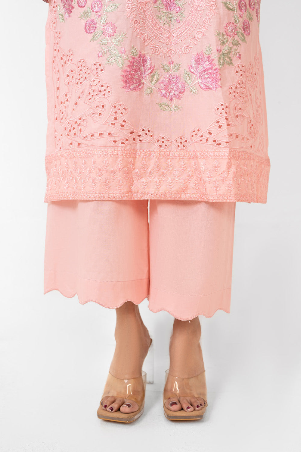 3Pc Lawn Embroidered Suit