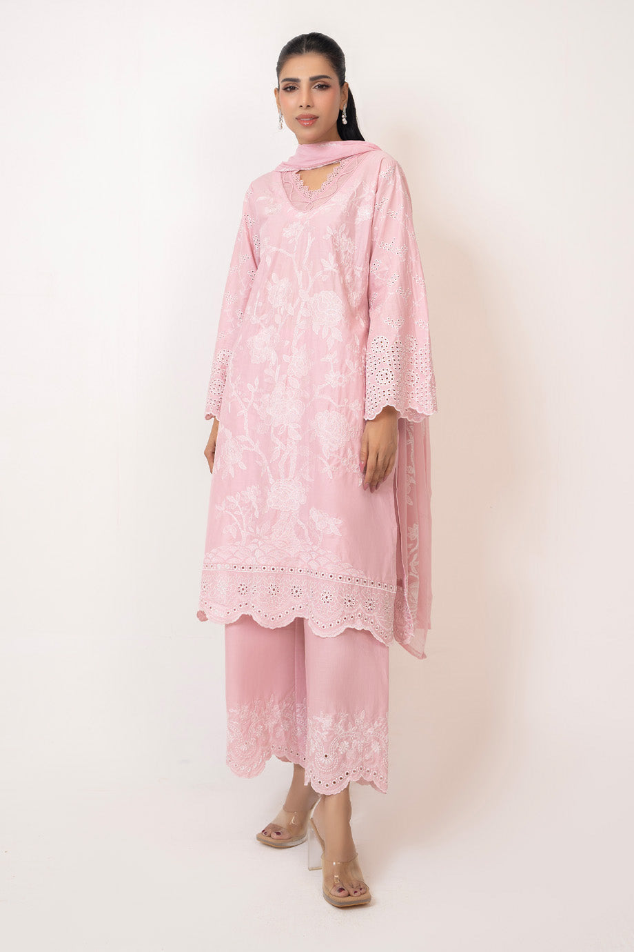 3Pc Lawn Embroidered Suit