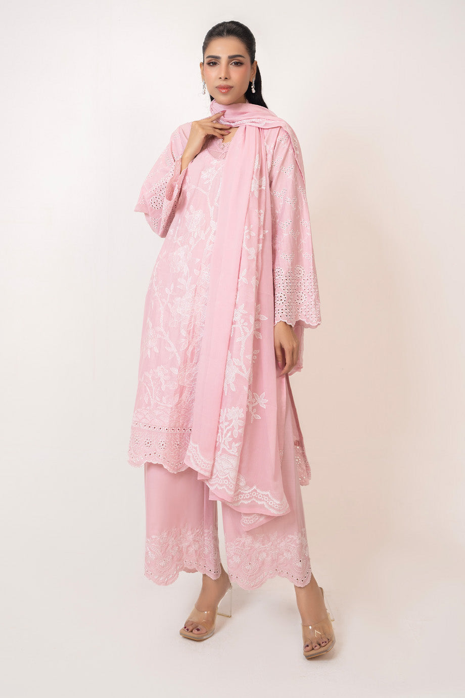 3Pc Lawn Embroidered Suit