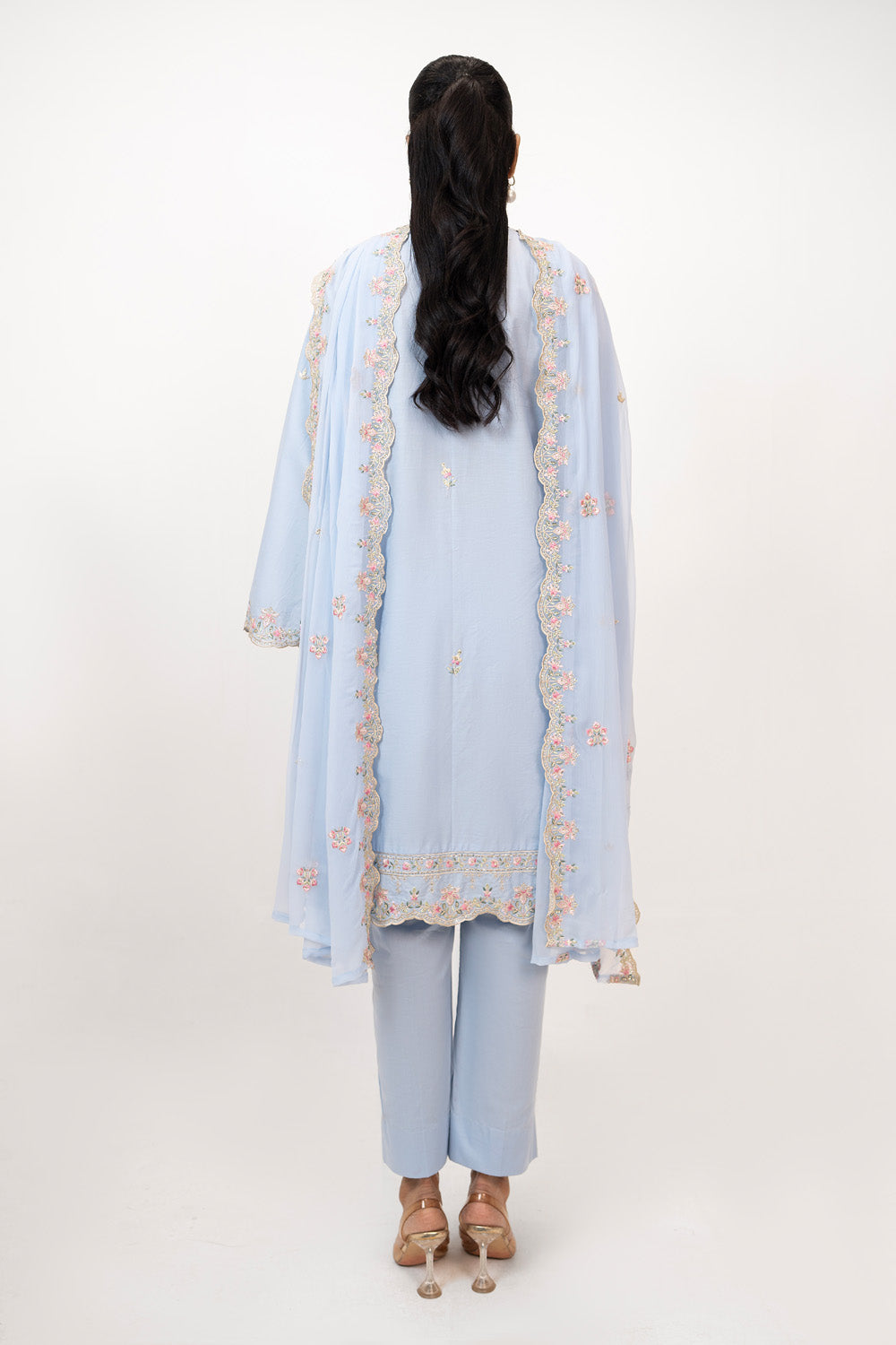 3Pc Lawn Embroidered Suit