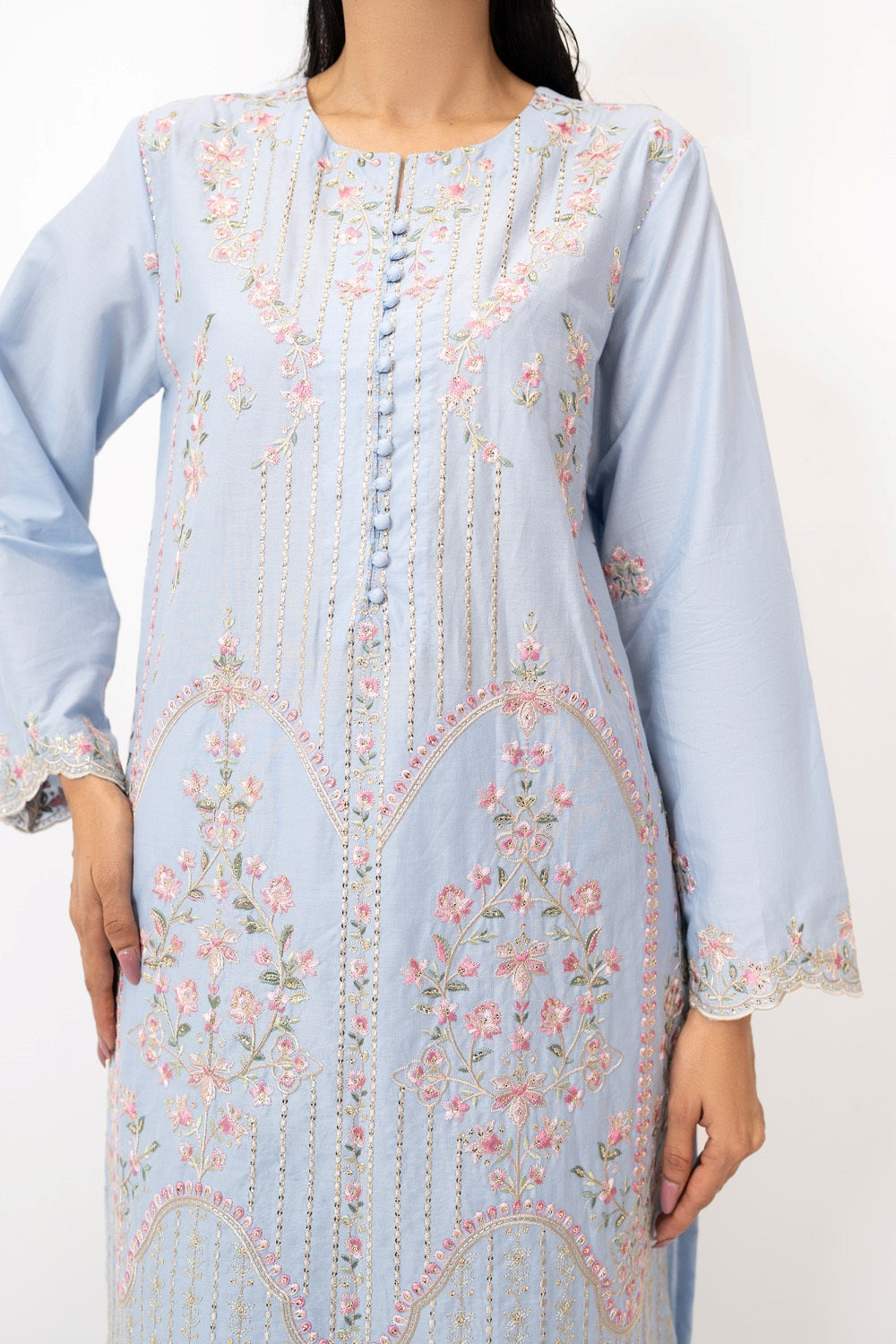 3Pc Lawn Embroidered Suit