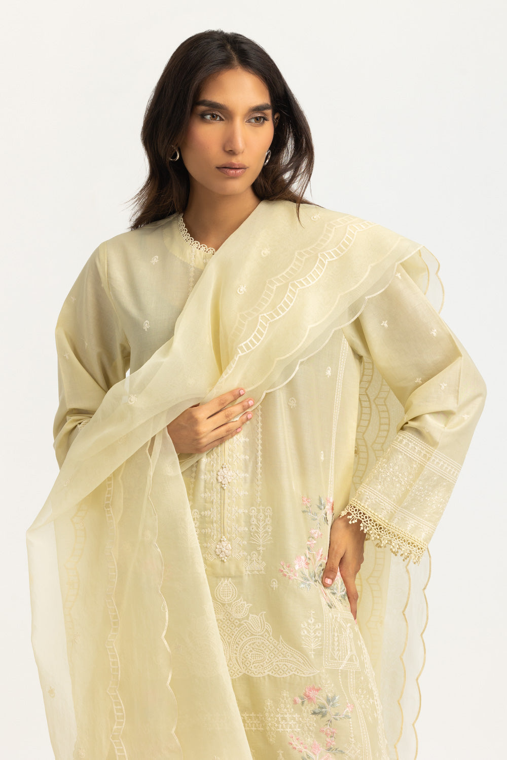 3Pc Lawn Embroidered Suit