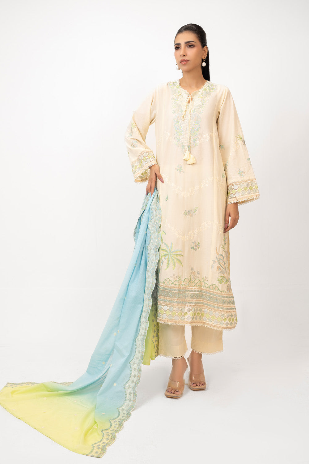 3Pc Lawn Embroidered Suit