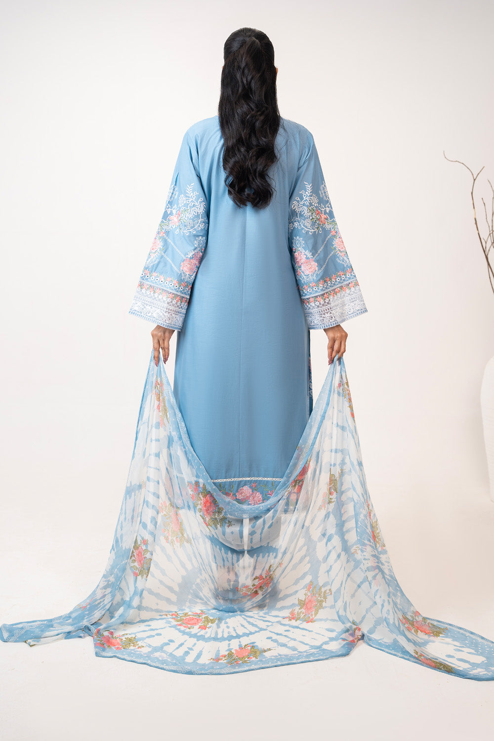 3PC Lawn Embroidered Suit
