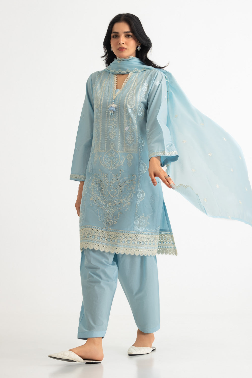 3Pc Lawn Embroidered Suit