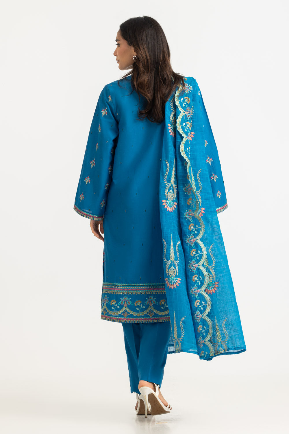 3Pc Lawn Embroidered Suit