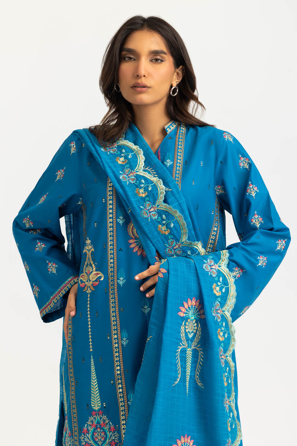 3Pc Lawn Embroidered Suit