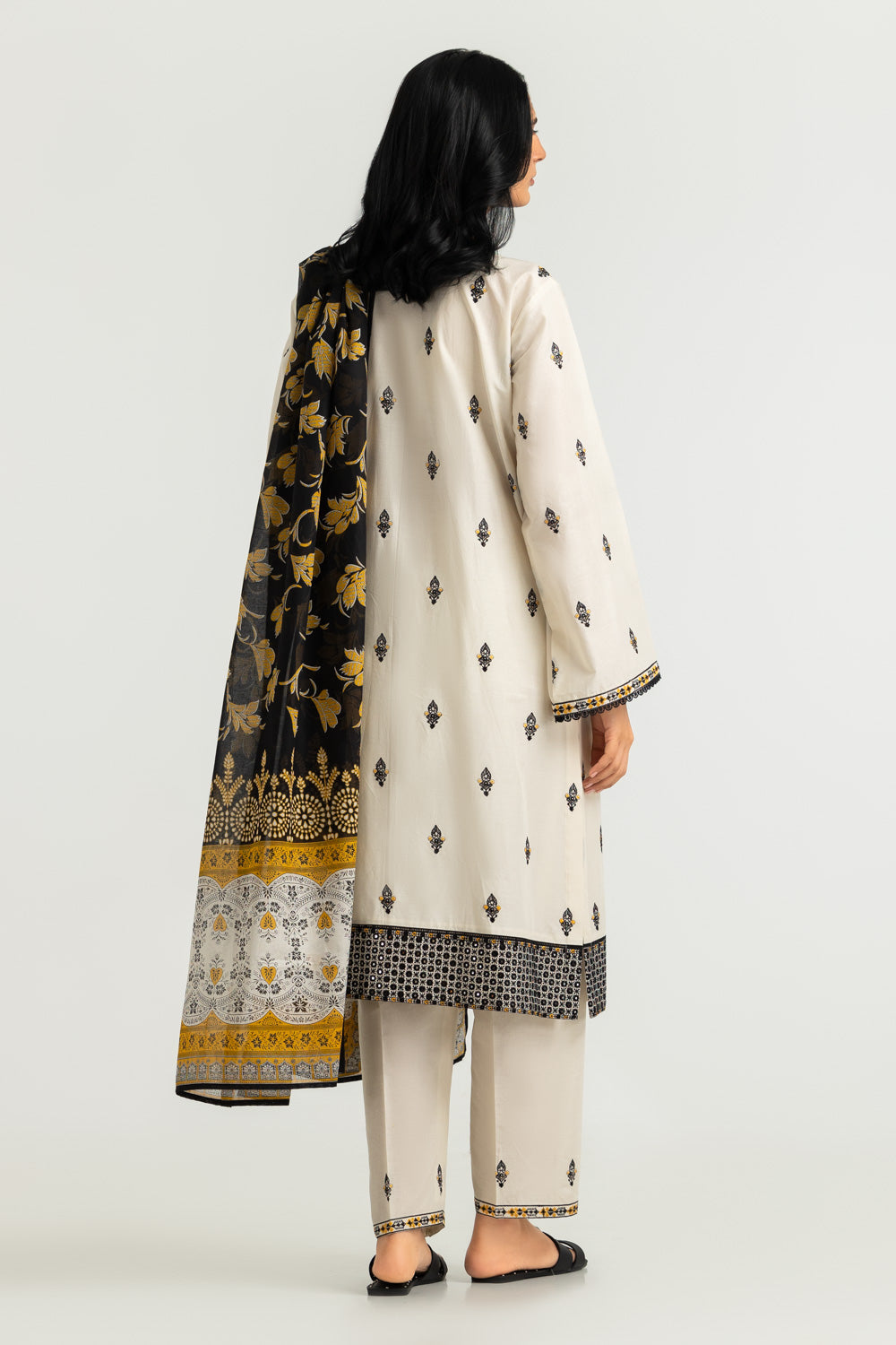 3PC Lawn Embroidered Suit - W-AP-UTS-26-483551