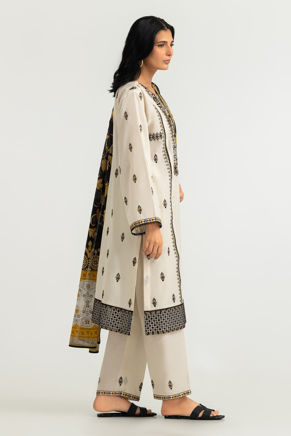 3PC Lawn Embroidered Suit - W-AP-UTS-26-483551