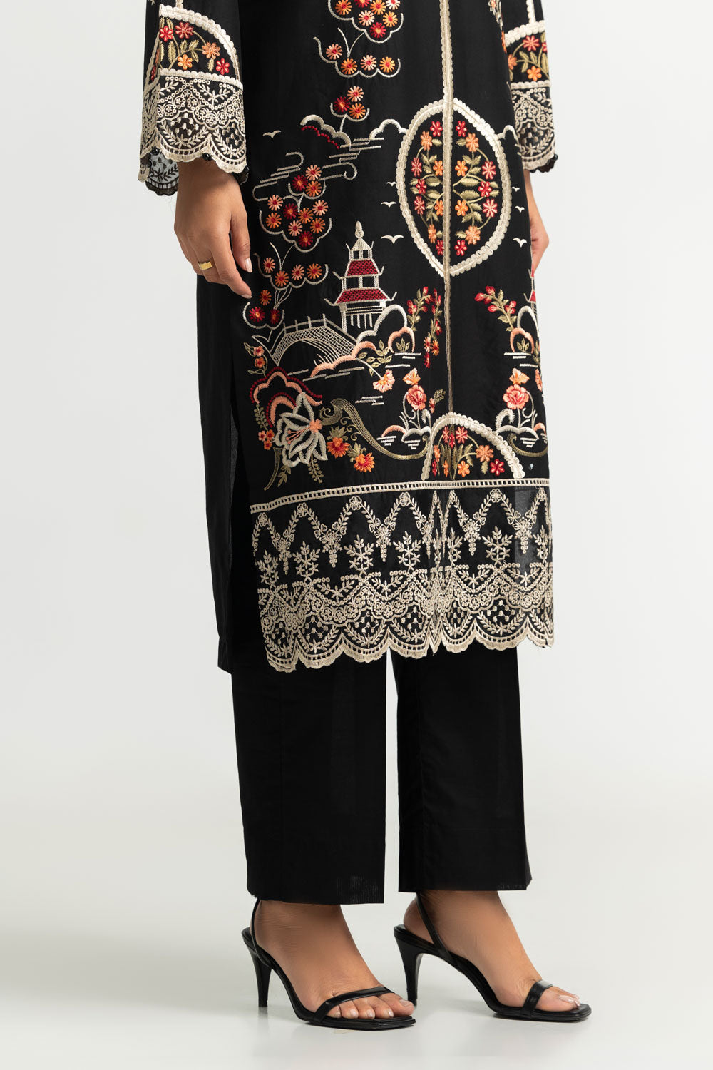 3PC Lawn Embroidered Suit