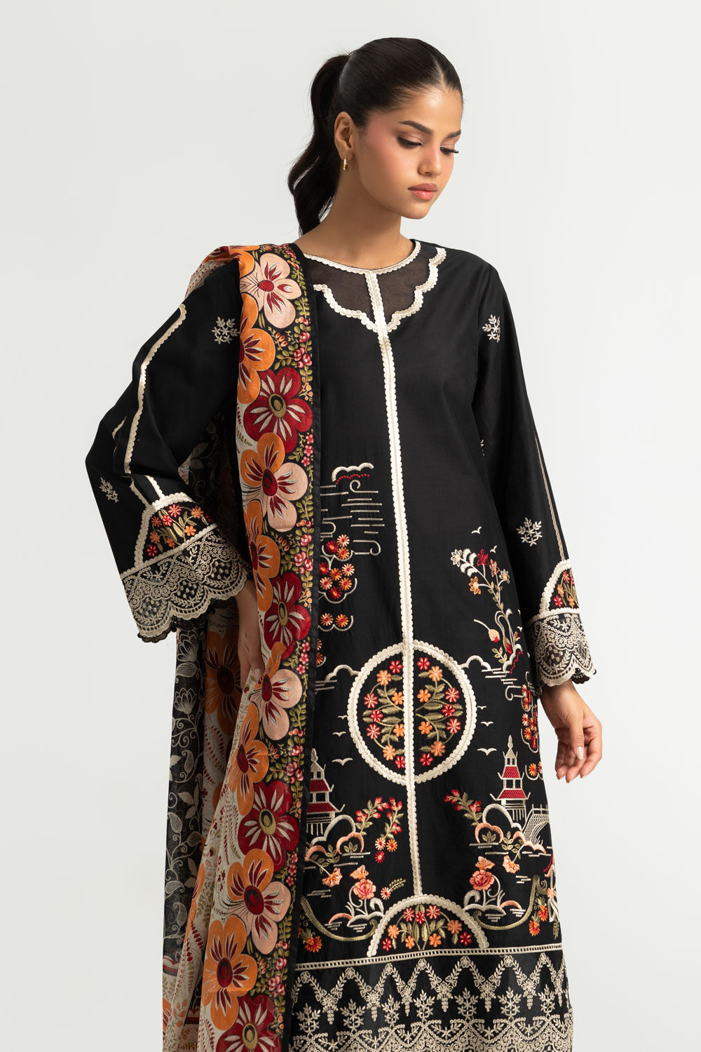 3PC Lawn Embroidered Suit