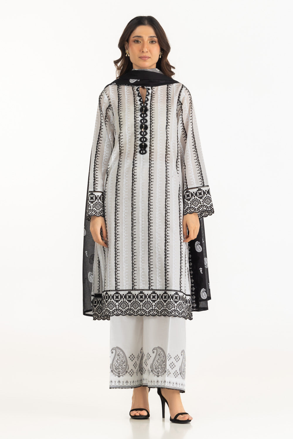 3Pc Lawn Lacquer Printed Suit With Embroidered