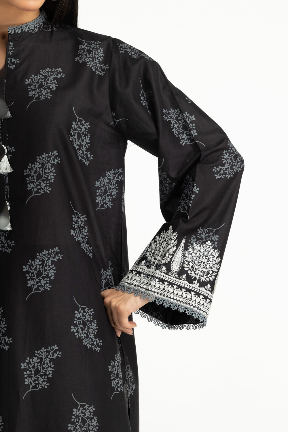 3Pc Lawn Lacquer Printed Suit With Embroidered