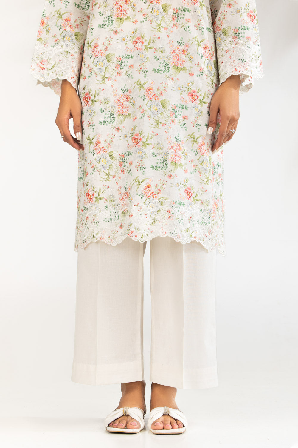 3Pc Lawn Printed Suit With Embroidered