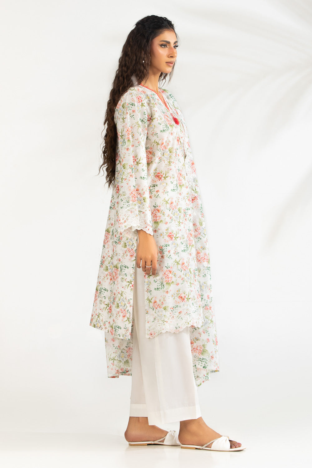 3Pc Lawn Printed Suit With Embroidered